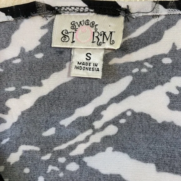 Sweet Storm Black/White S Cap Sleeve Dress  Ties in the Back - Picture 7 of 14